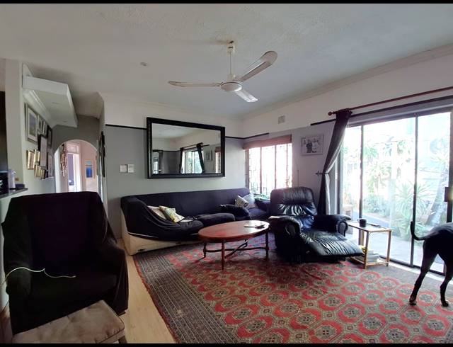 4 BEDROOM FREESTANDING FOR SALE IN SHEFFIELD BEACH